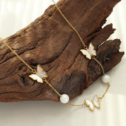 Choker con diseño de mariposas