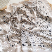 Pañuelo elegante estilo retro