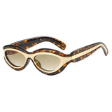 Gafas de sol con moldura gruesa