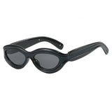 Gafas de sol con moldura gruesa