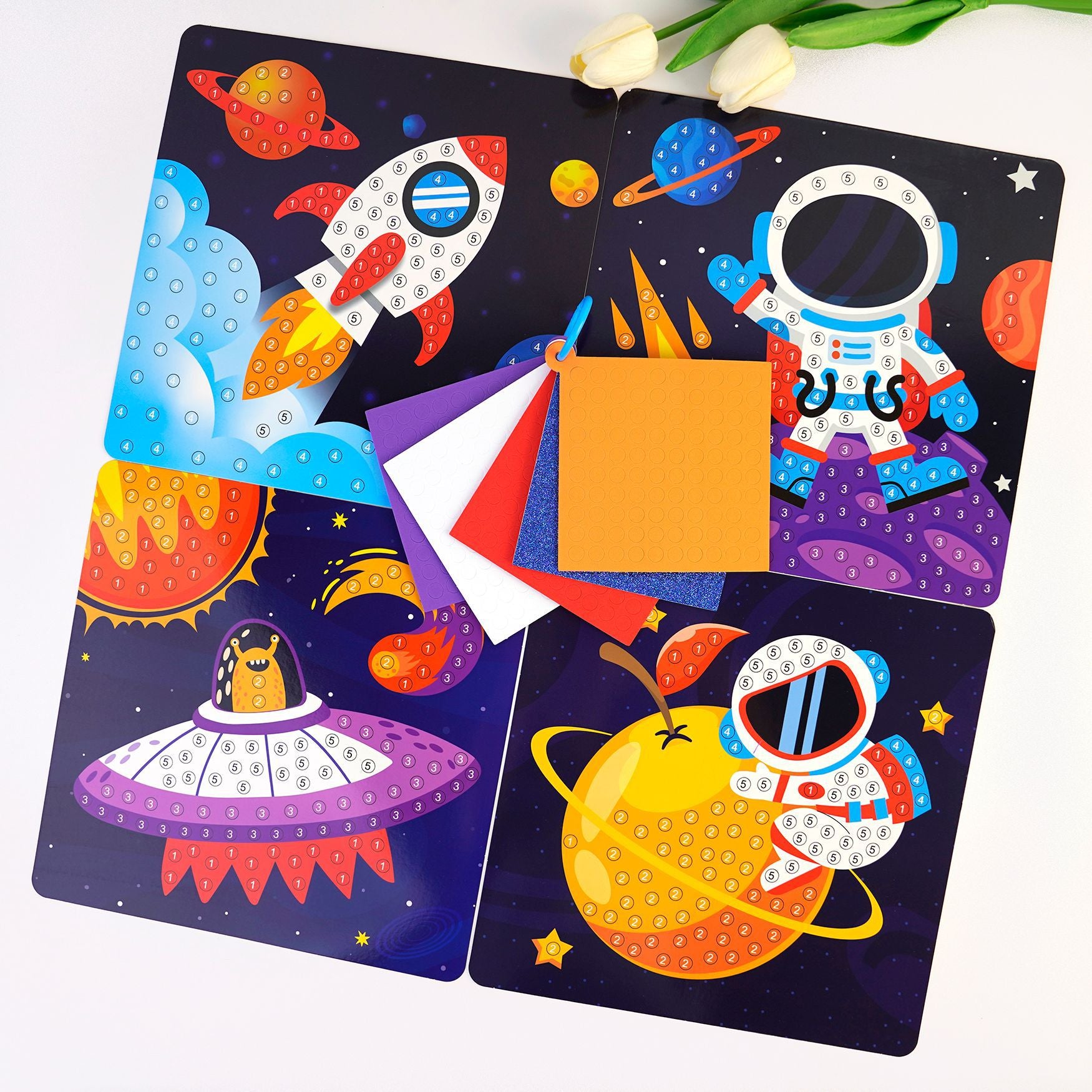 Mosaico con diseño del espacio