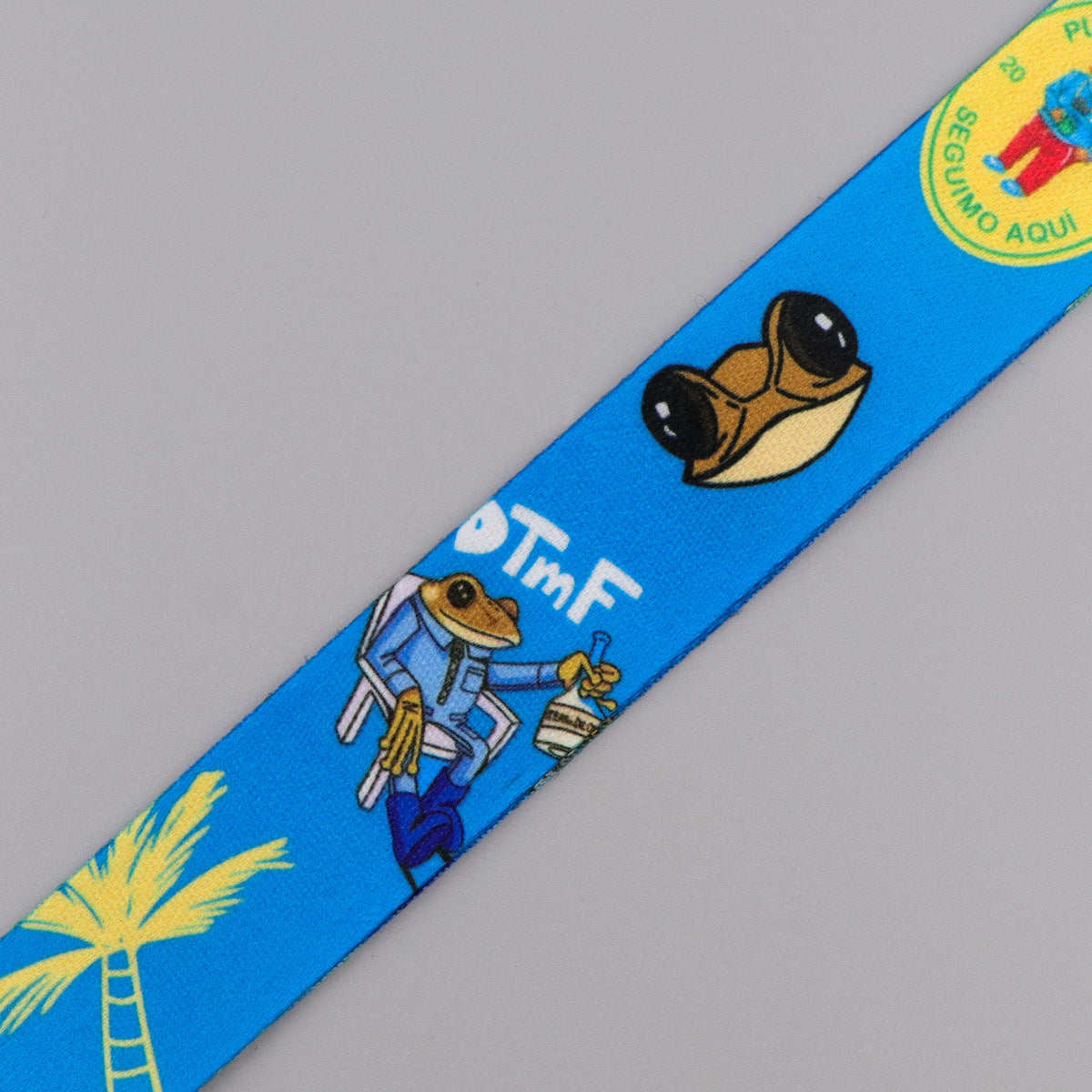 Portagafete con cordón para cuello
