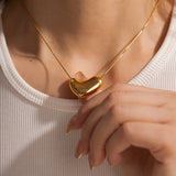 Collar de corazón grande