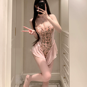 Vestido de lencería con flores
