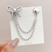 Broche para ropa con cadena y moño - Dressygt