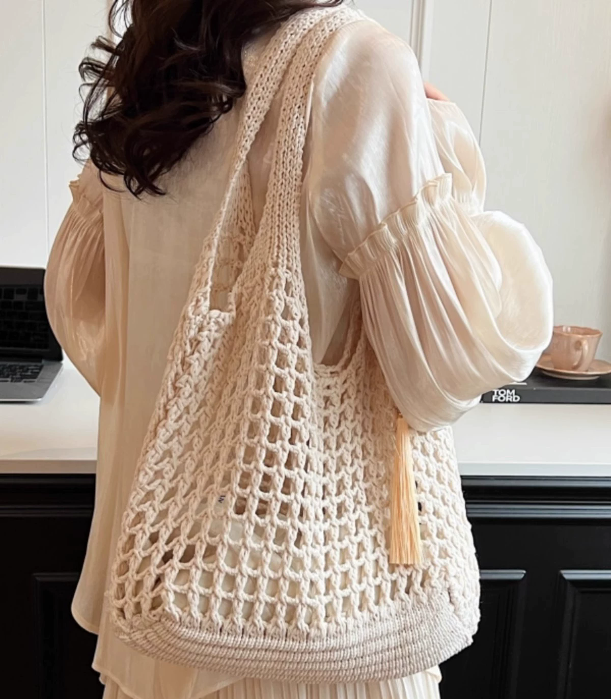 Bolso tejido tipo tote