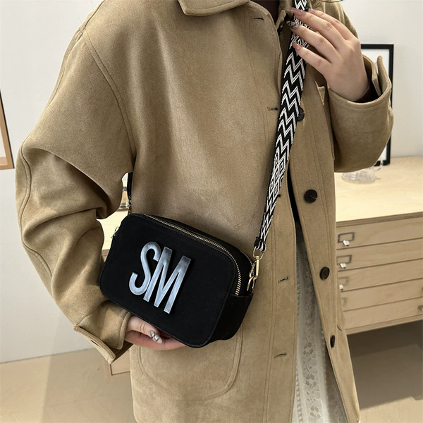Bolso casual tipo bandolera