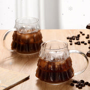 Taza de cristal en forma de árbol navideño