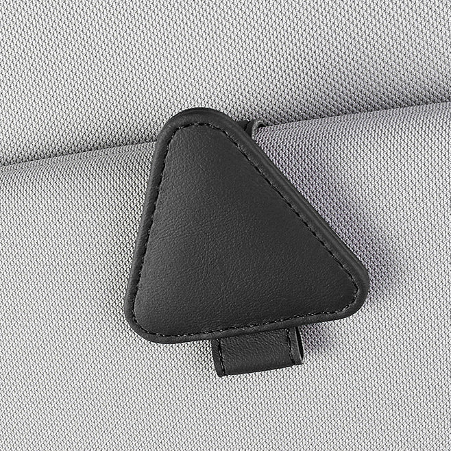 Clip para colgar gafas de sol