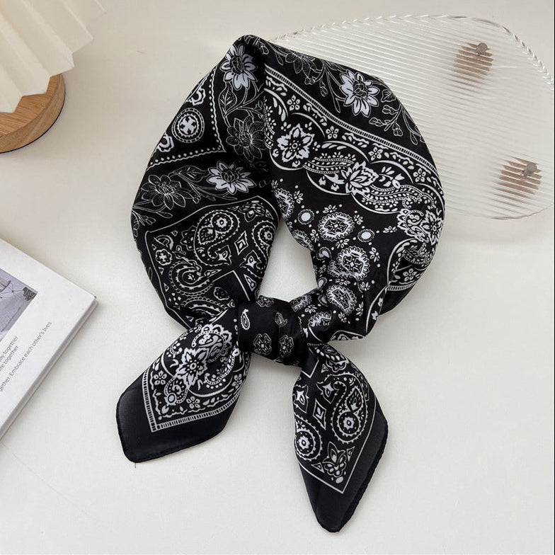 Pañuelo retro con diseño floral