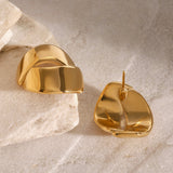 Aretes con abertura entrelazada