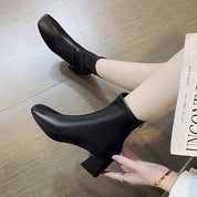 Botines negros de tacón