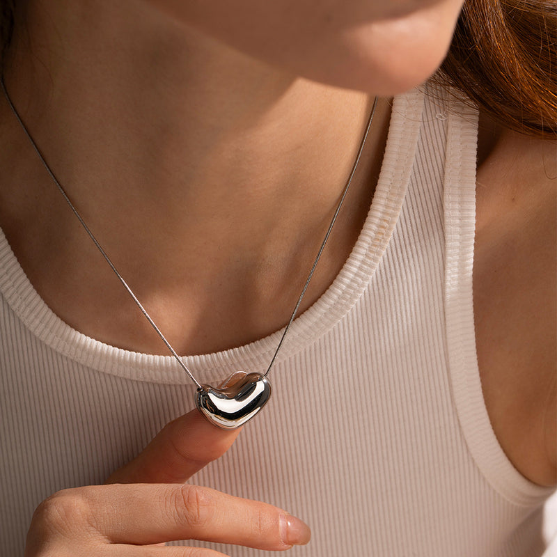 Collar de corazón grande