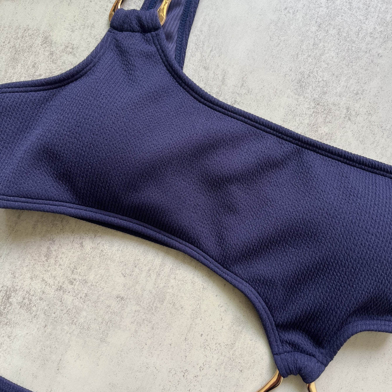 Traje de baño asimétrico - Dressygt