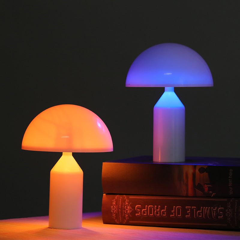 Lámpara RGB pequeña tipo hongo