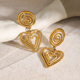 Aretes colgantes con diseño de corazón