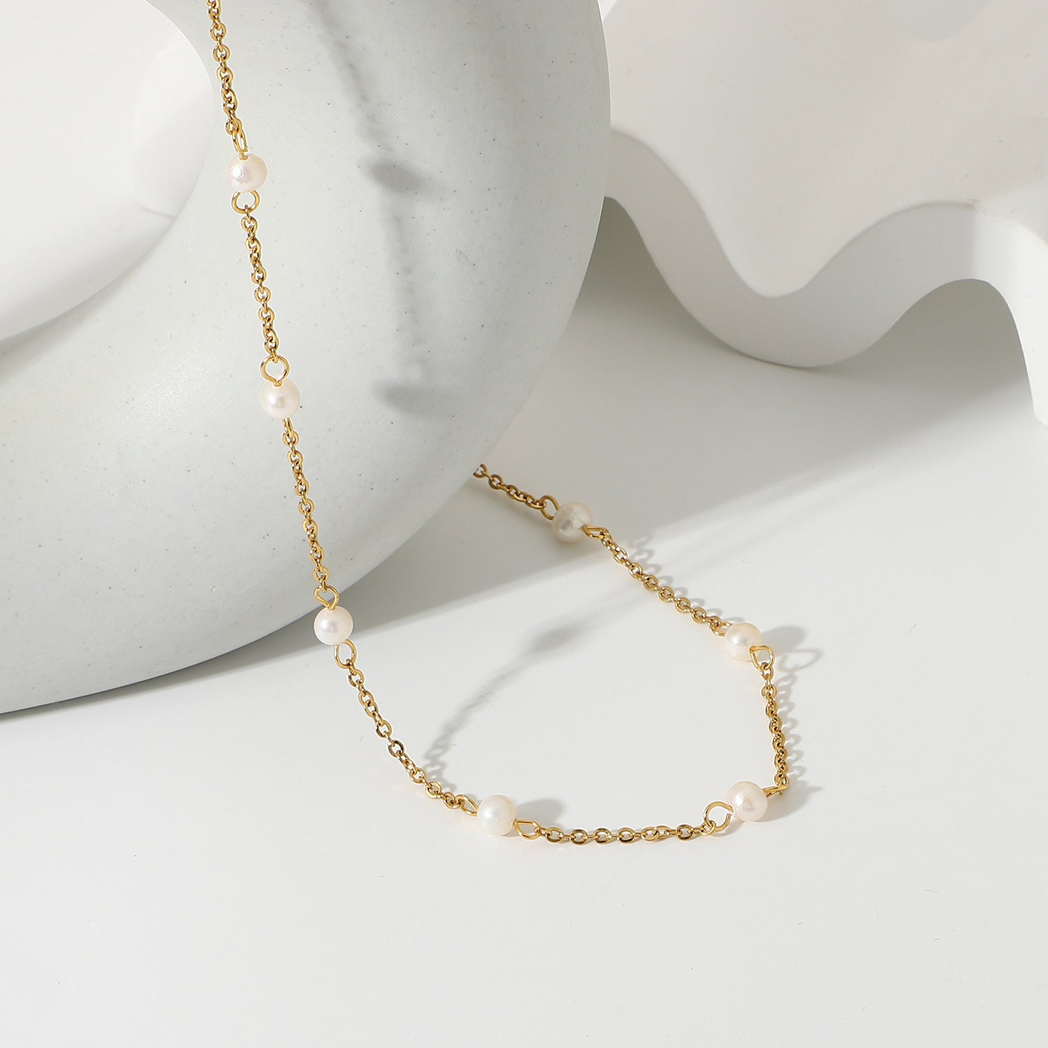 Collar dorado con perlas - Dressygt