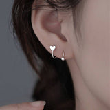 Aretes minimalista de corazones