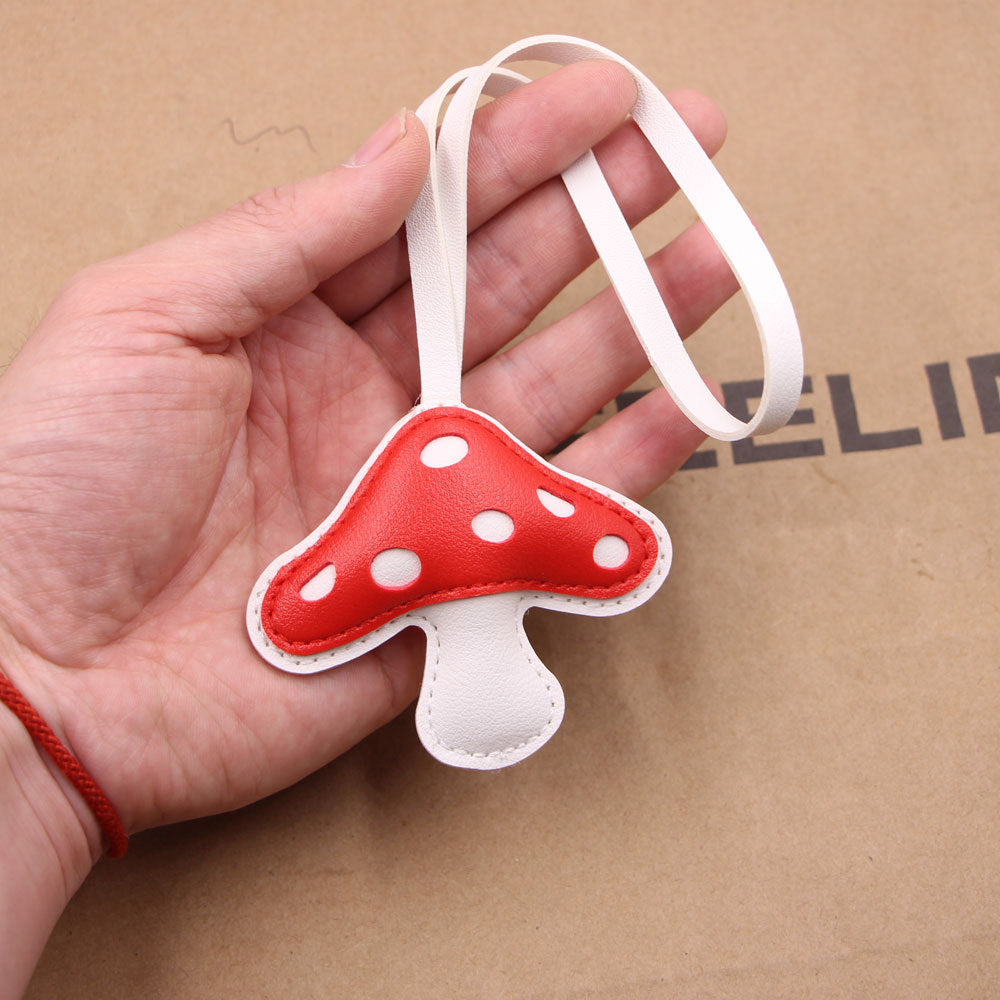 Charm para bolso con diseño de hongo