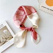 Pañuelo satín floral elegante