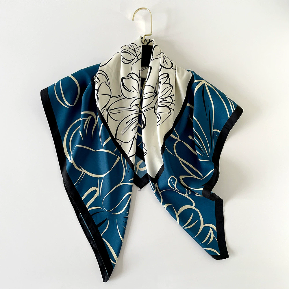 Pañuelo con estampado floral - Dressygt