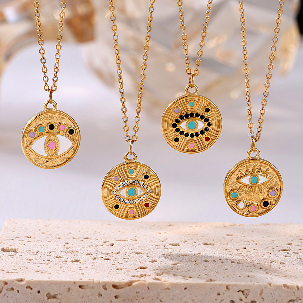 Collar con dije de ojo turco
