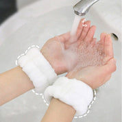 Set de banda y muñequeras para skincare