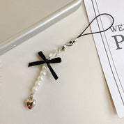Charm con perlas y corazón