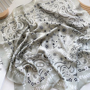 Pañuelo elegante estilo retro