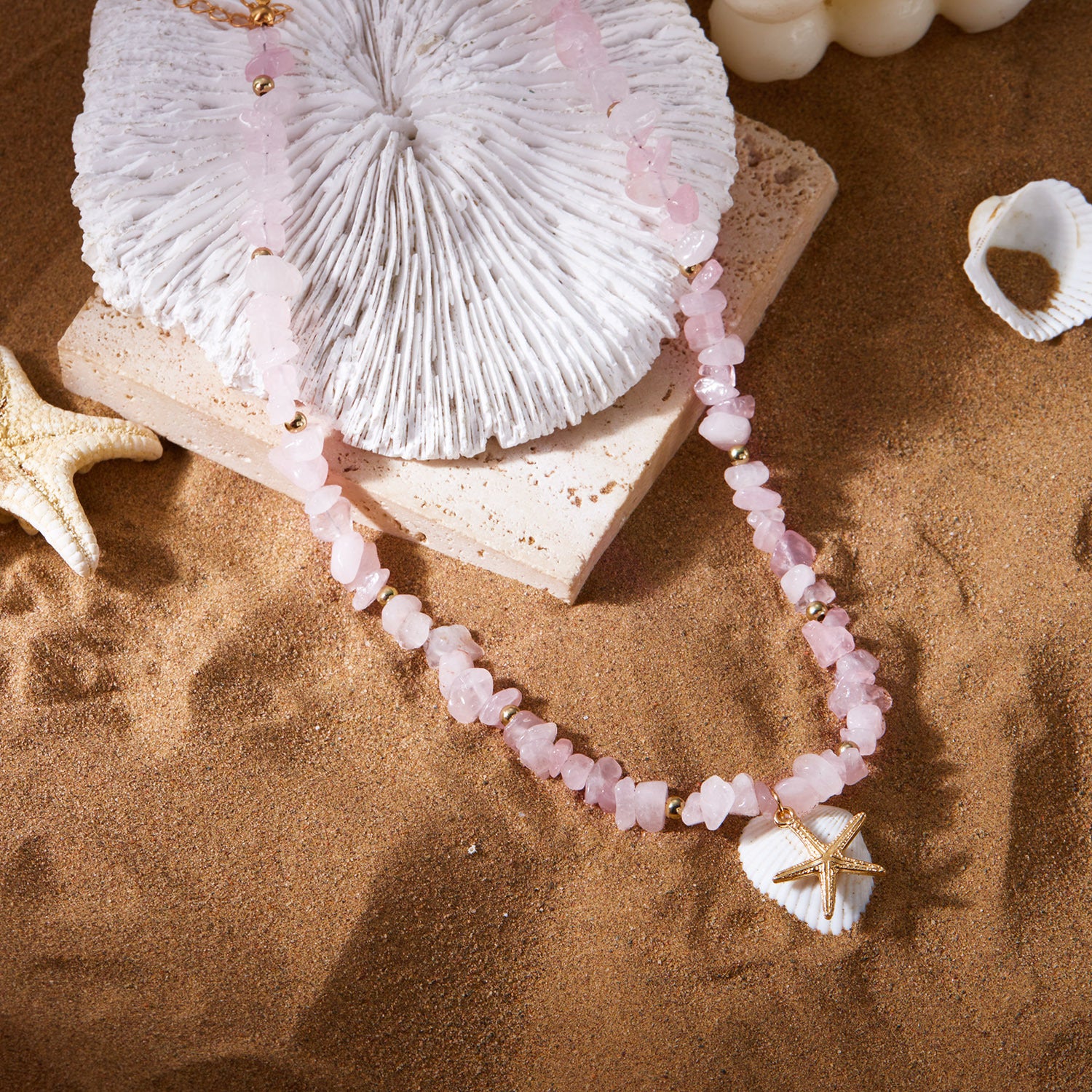 Collar de piedras y estrella de mar