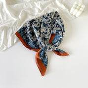 Pañuelo grande estampado