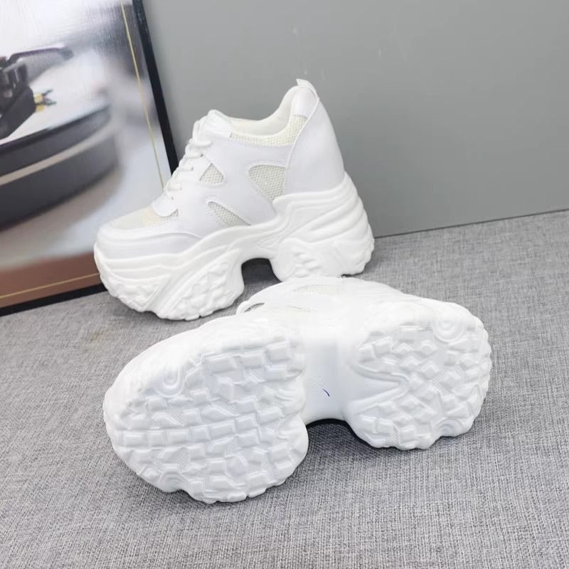 Sneakers blancos con plataforma