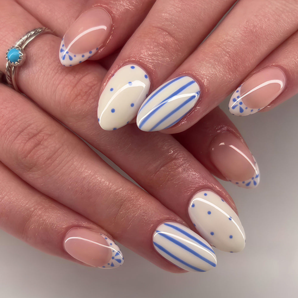 Set de uñas press on con diseño azul y nude - Dressygt