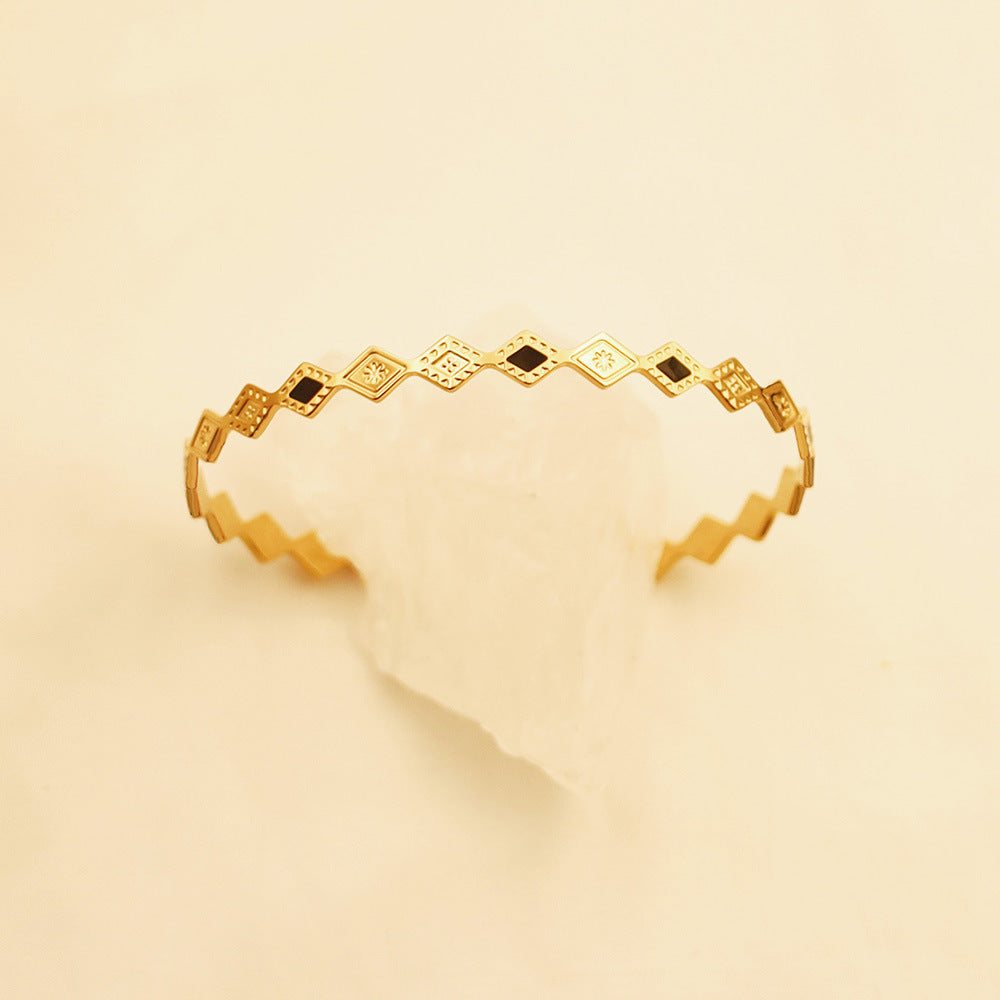 Pulsera dorada de rombos - Dressygt