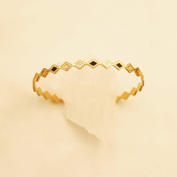 Pulsera dorada de rombos