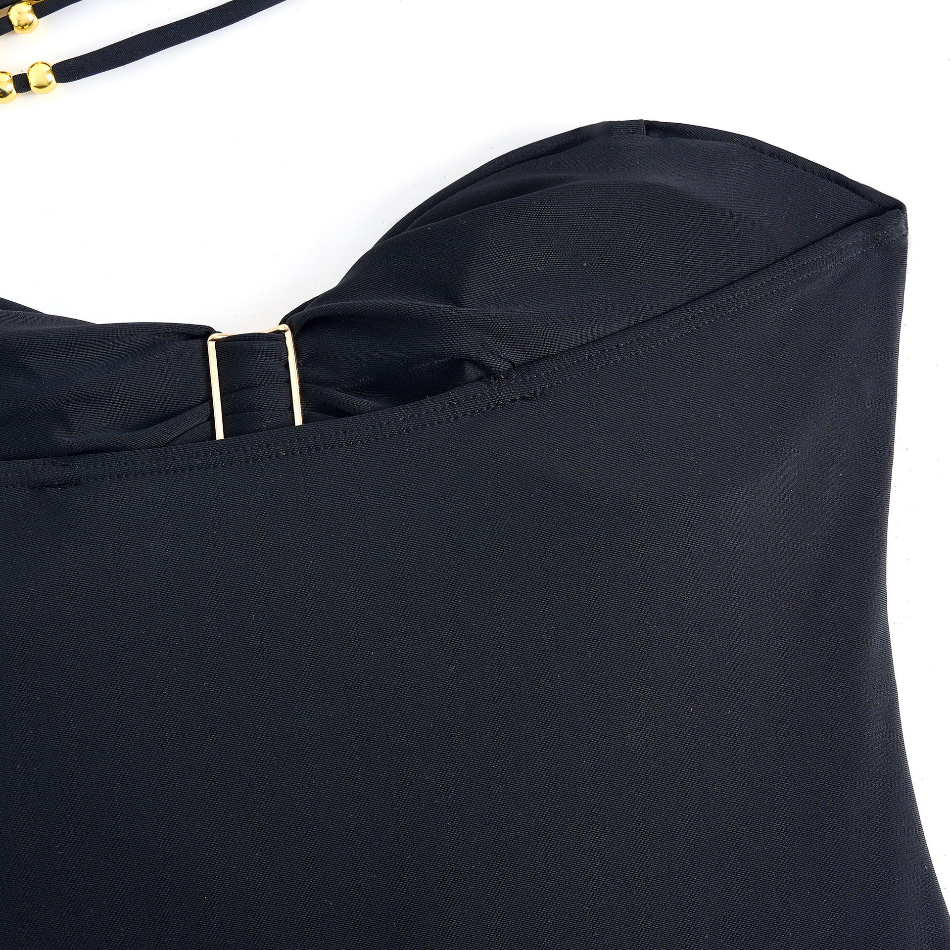traje de baño con detalles dorados y falda larga - Dressygt