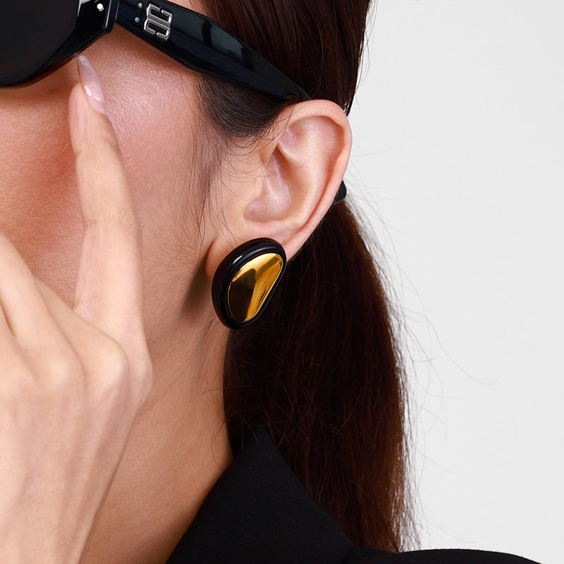 Aretes dorados con negro - Dressygt