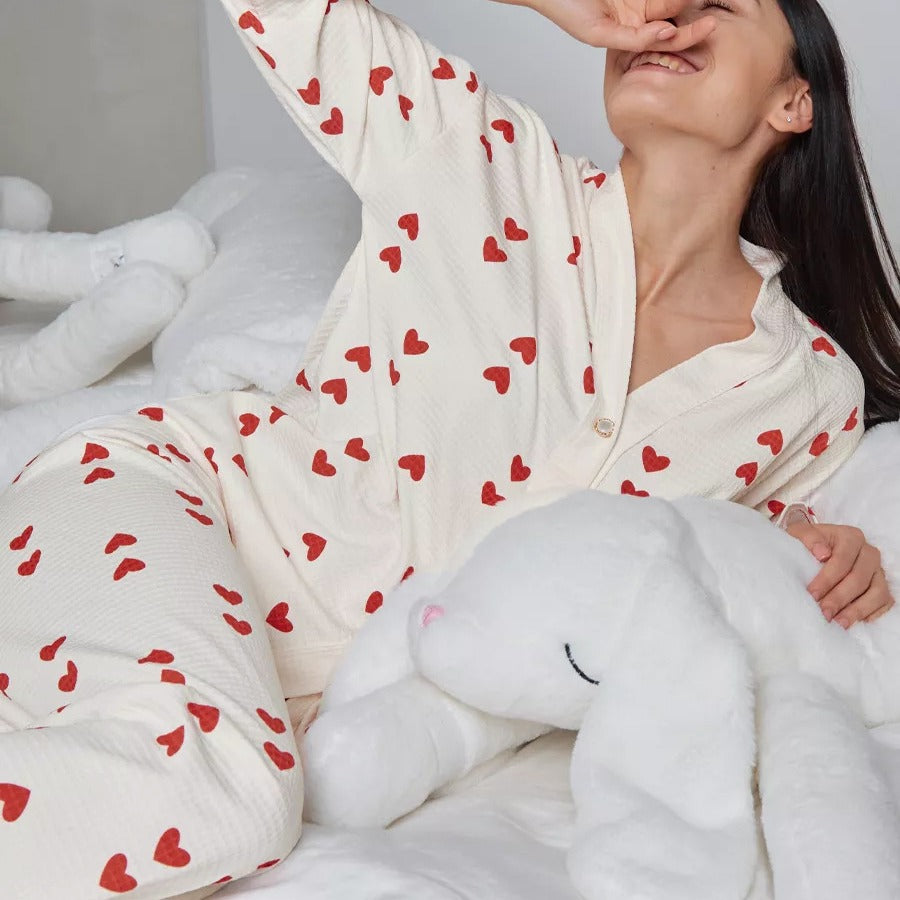 Pijama manga larga de corazones