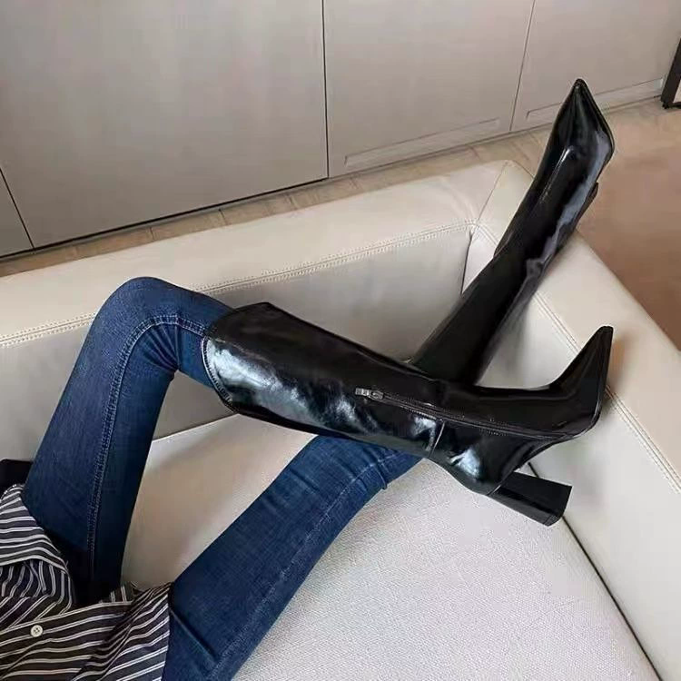 Botas altas negras de tacón