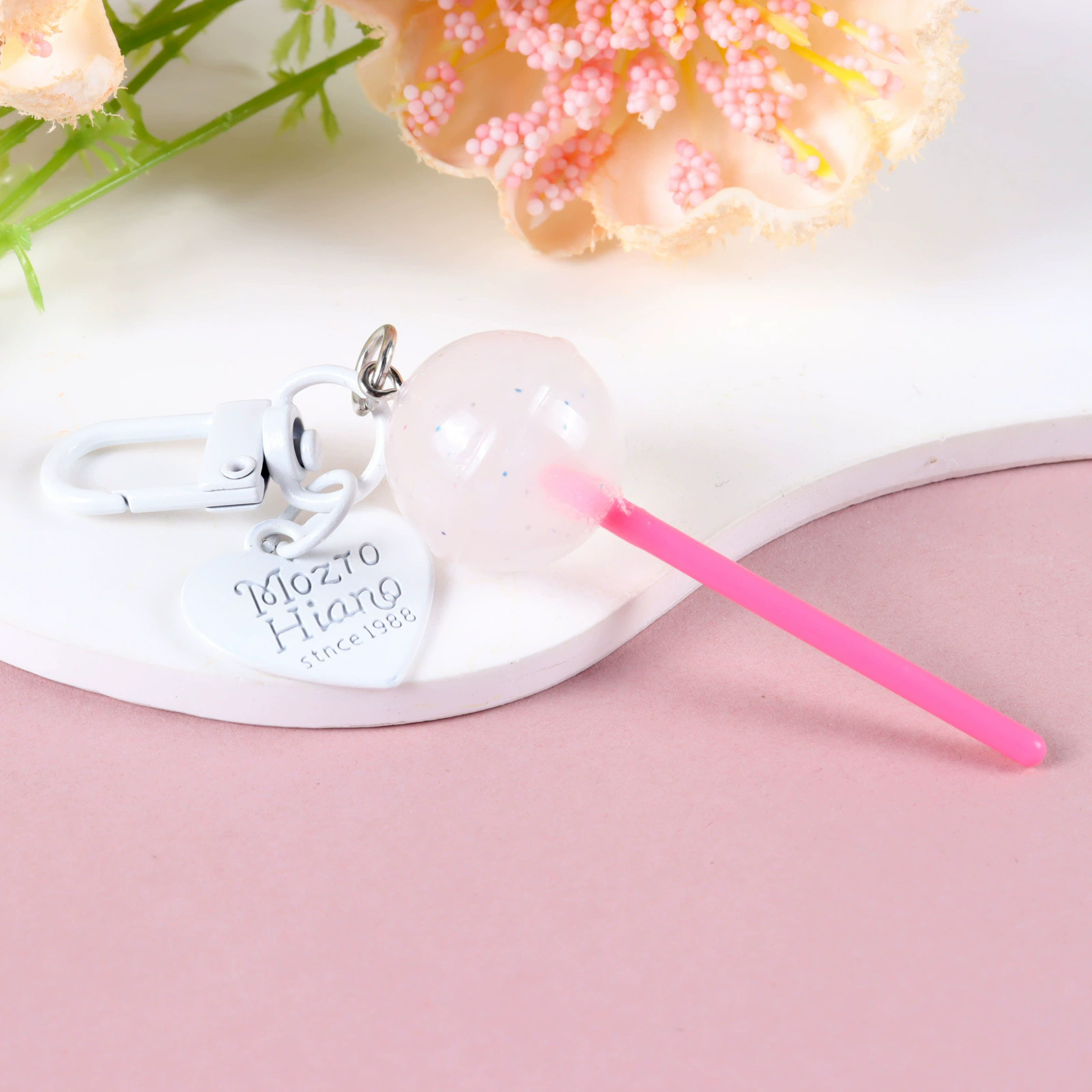 Llavero candy pop con clip de corazón