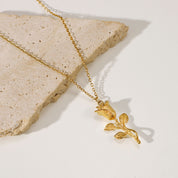 Collar con dije de rosa - Dressygt