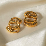 Aretes con diseño entrelazados