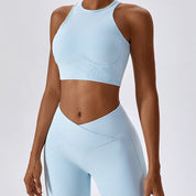 Conjunto deportivo flare con top halter - Dressygt