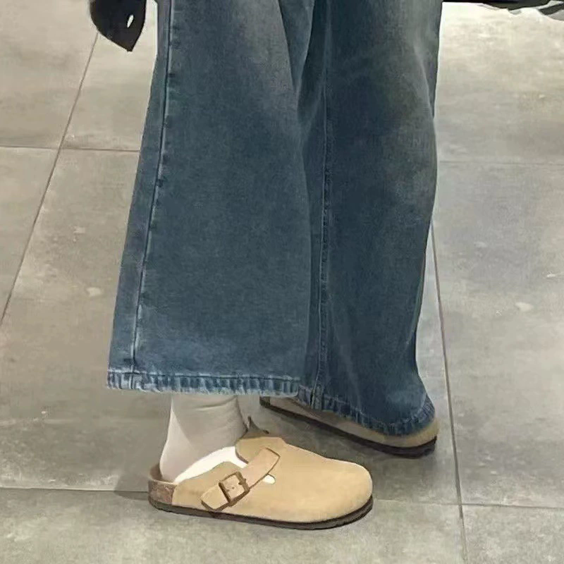 Zapatos tipo mules o suecos