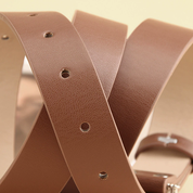 Cinturón con hebilla grande