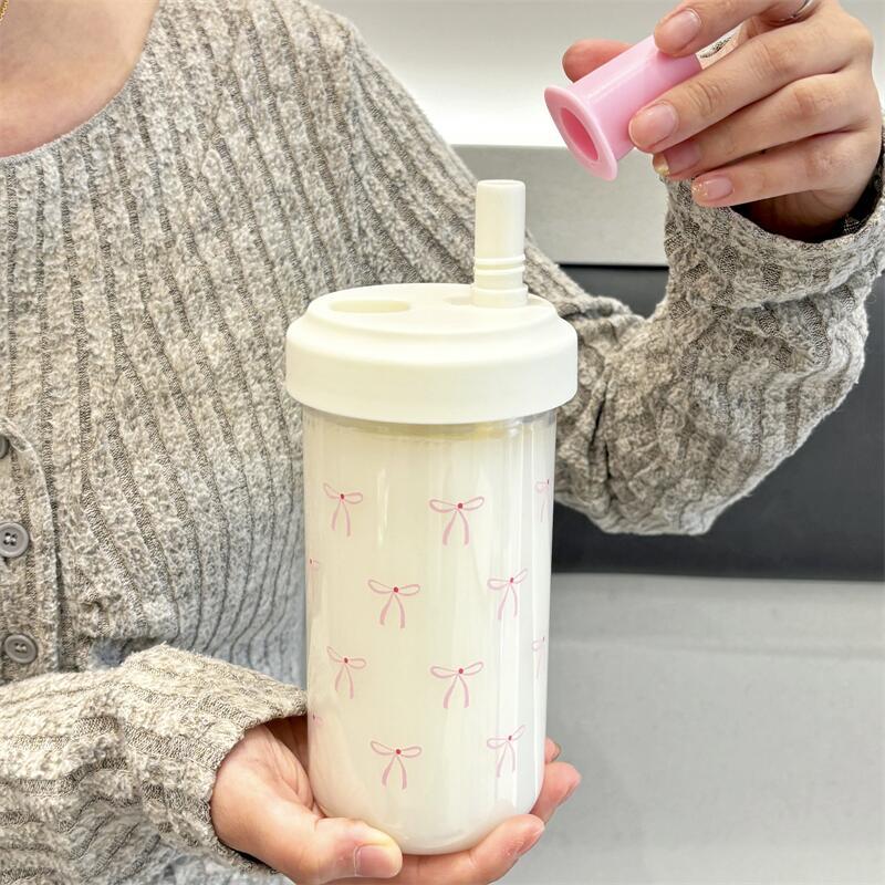 Vaso de plástico con diseño de moñitas