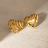 Aretes con diseño de corazón