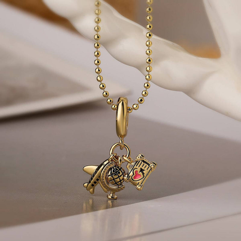 Collar con charms de viaje