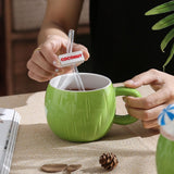Taza con diseño de coco