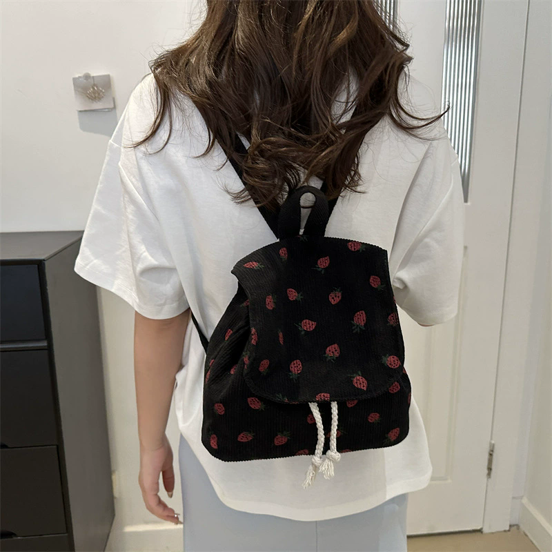 Mochila con estampado de fresas